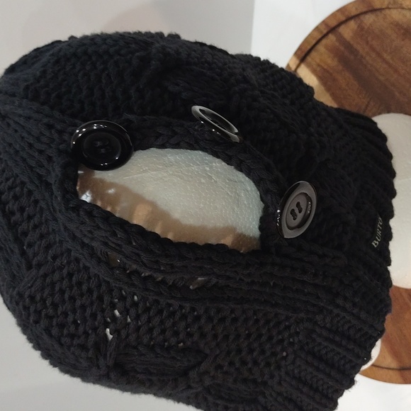 Burton Women's Black Cable Knit Beanie With Buttons Winter Ski - Picture 14 of 14